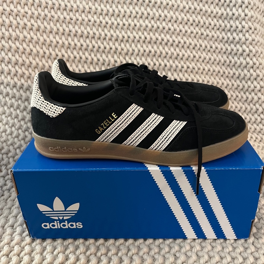 Adidas Gazelle Black with Wonder White Stripes Women’s Sneakers NEW!